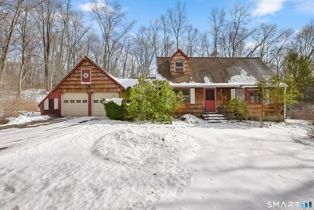 $475,000 | 12 Skidmore Lane, Sandy Hook, CT 06482