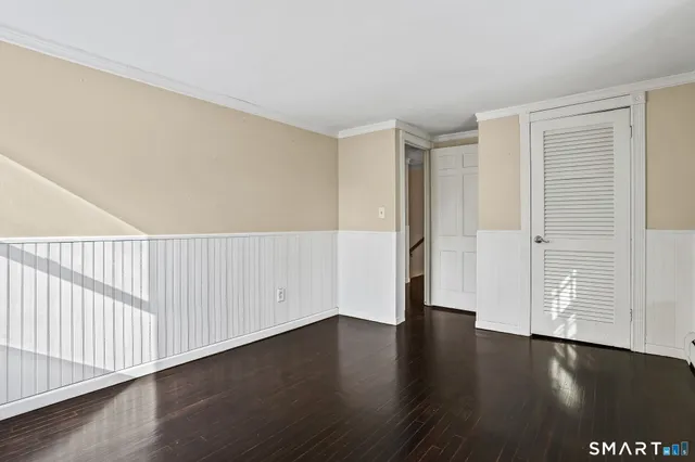 $475,000 | 12 Skidmore Lane, Sandy Hook, CT 06482