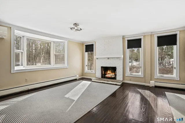 $475,000 | 12 Skidmore Lane, Sandy Hook, CT 06482