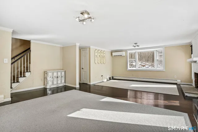 $475,000 | 12 Skidmore Lane, Sandy Hook, CT 06482