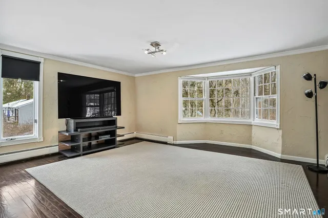 $475,000 | 12 Skidmore Lane, Sandy Hook, CT 06482