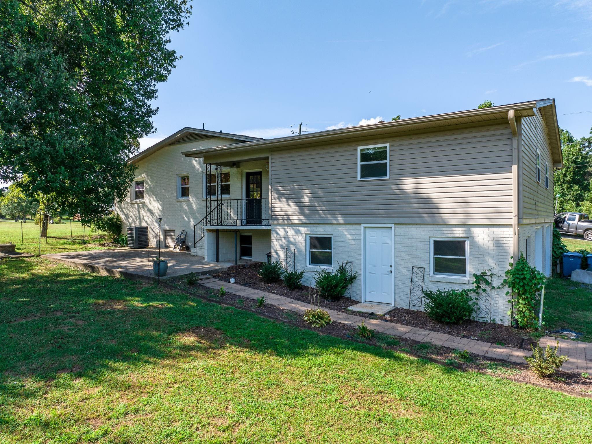 340 Telephone Exchange Road Hickory, NC 28601 - Photo 38 of 42 Gallery Image 38