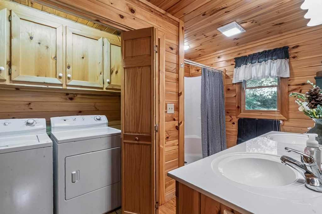 115 Lakota Trail Blue Ridge, GA 30513 - Photo 11 of 49 a bathroom with a sink and a mirror