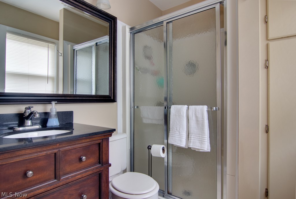 7422 Woodyard Road Hudson, OH 44236 - Photo 26 of 33 Master bath