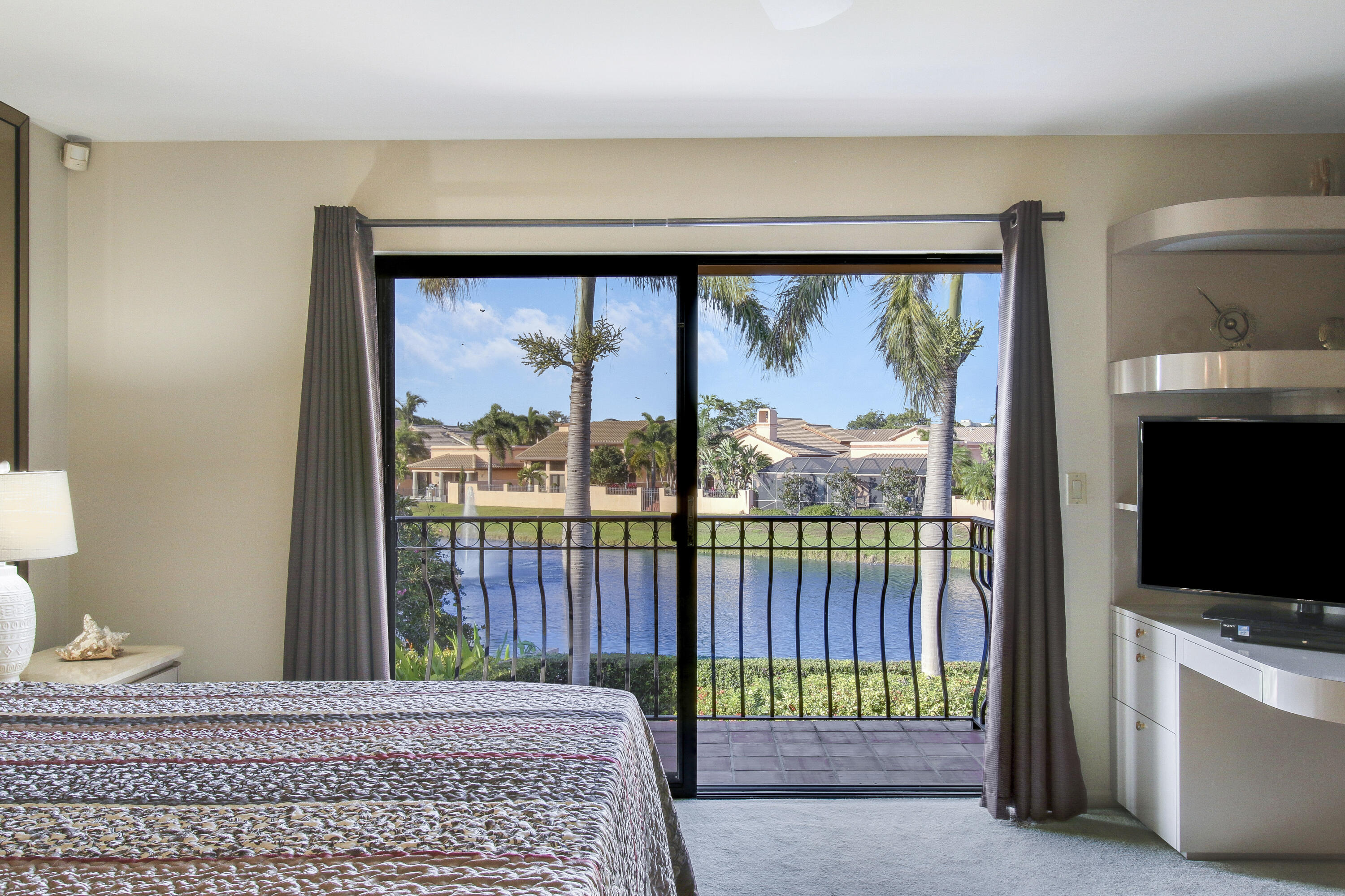 6389 Via Rosa Boca Raton, FL 33433 - Photo 20 of 32 House-23