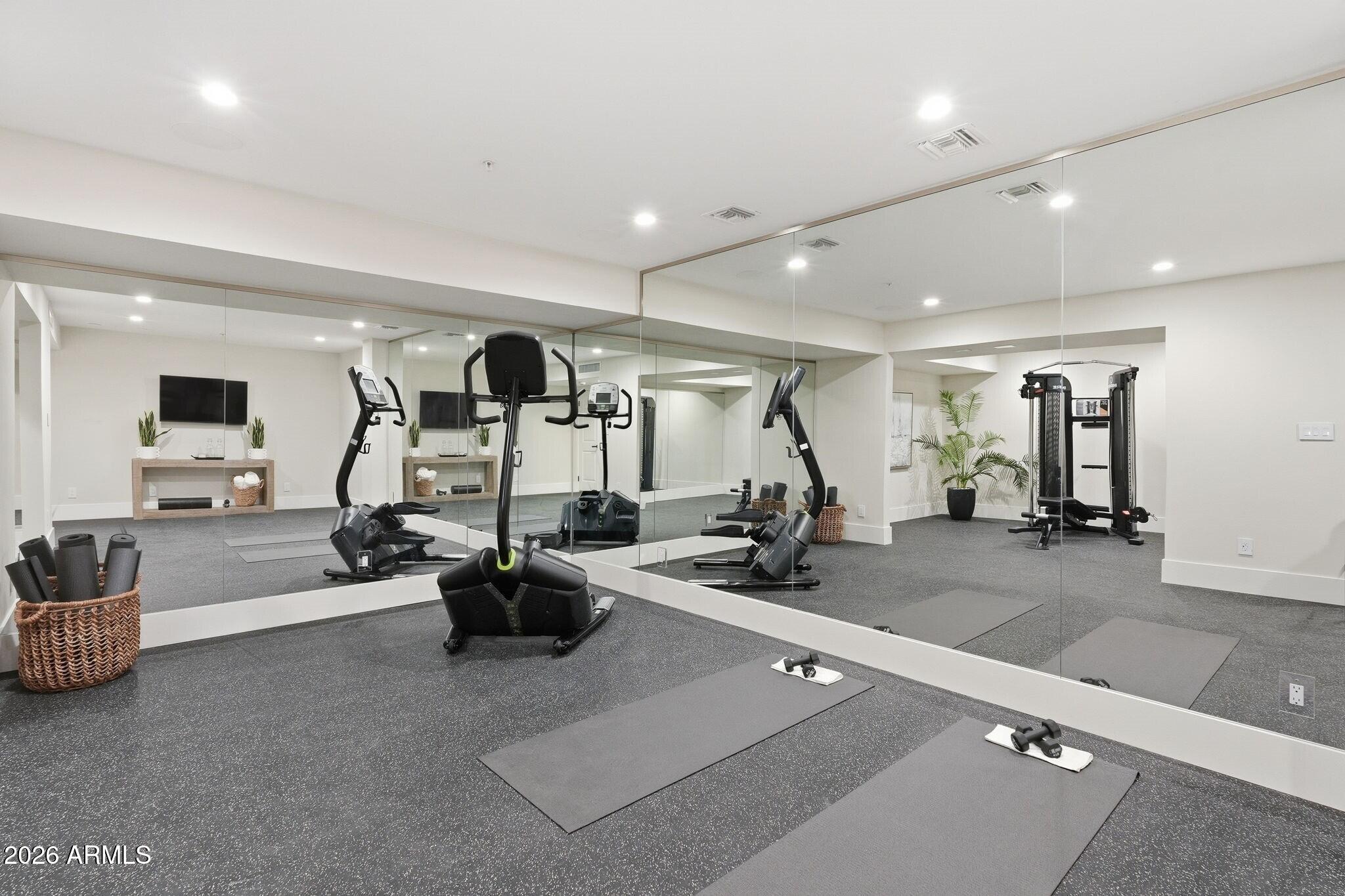 7475 East Gainey Ranch Road, Unit 7 Scottsdale, AZ 85258 - Photo 57 of 77 057_Gym