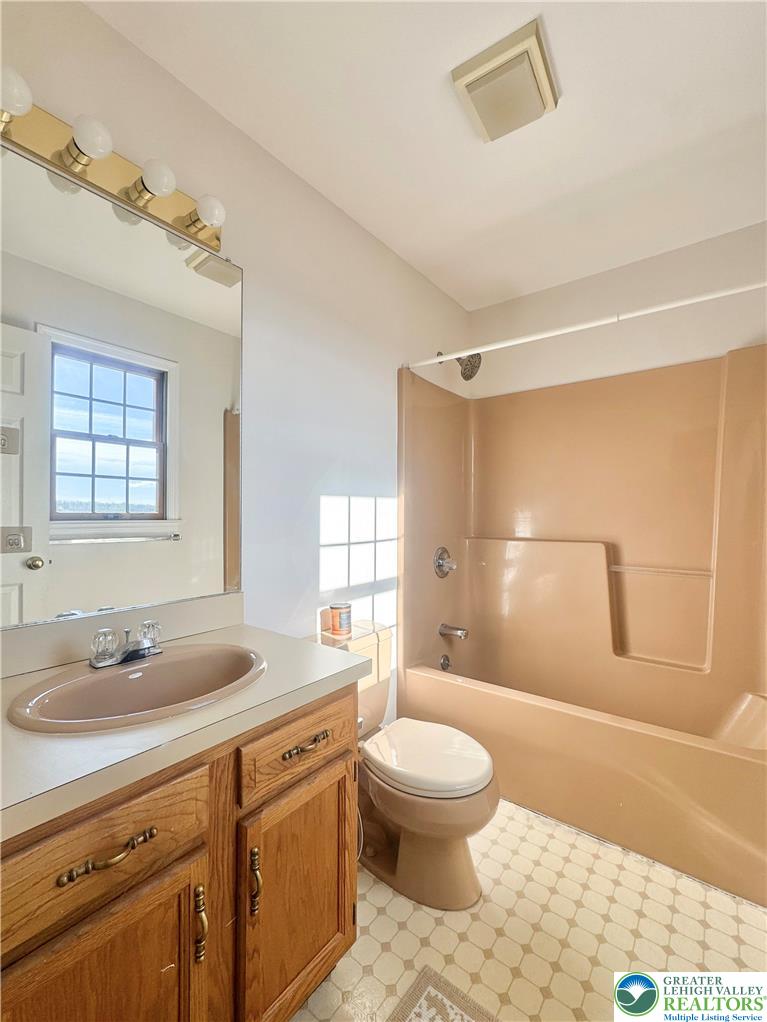 619 Stoney Run Road Pottsville, PA 17901 - Photo 20 of 37 Main Bathroom 2nd Fl