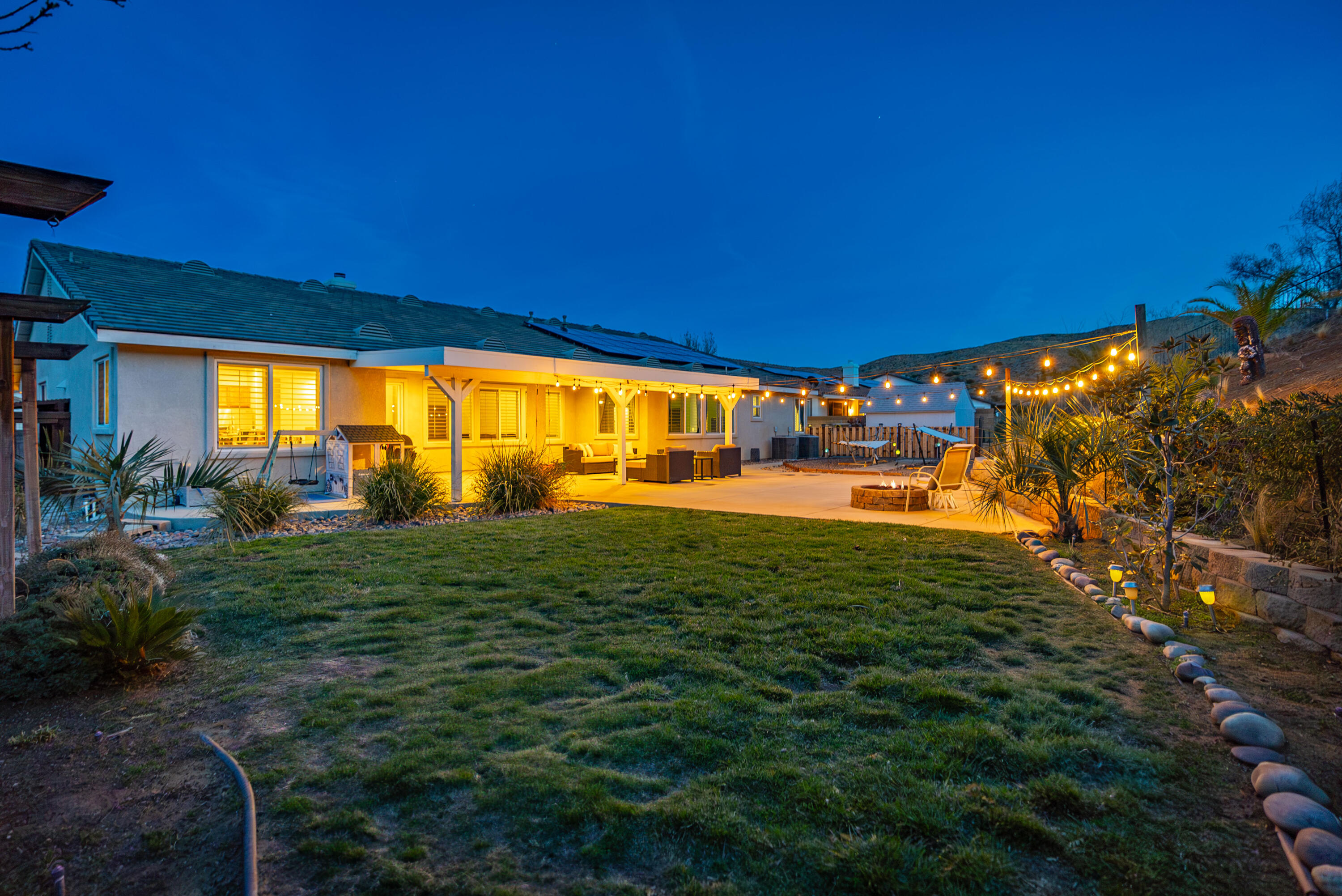 40467 Tiger Way Palmdale, CA 93551 - Photo 48 of 60 a view of outdoor space and yard