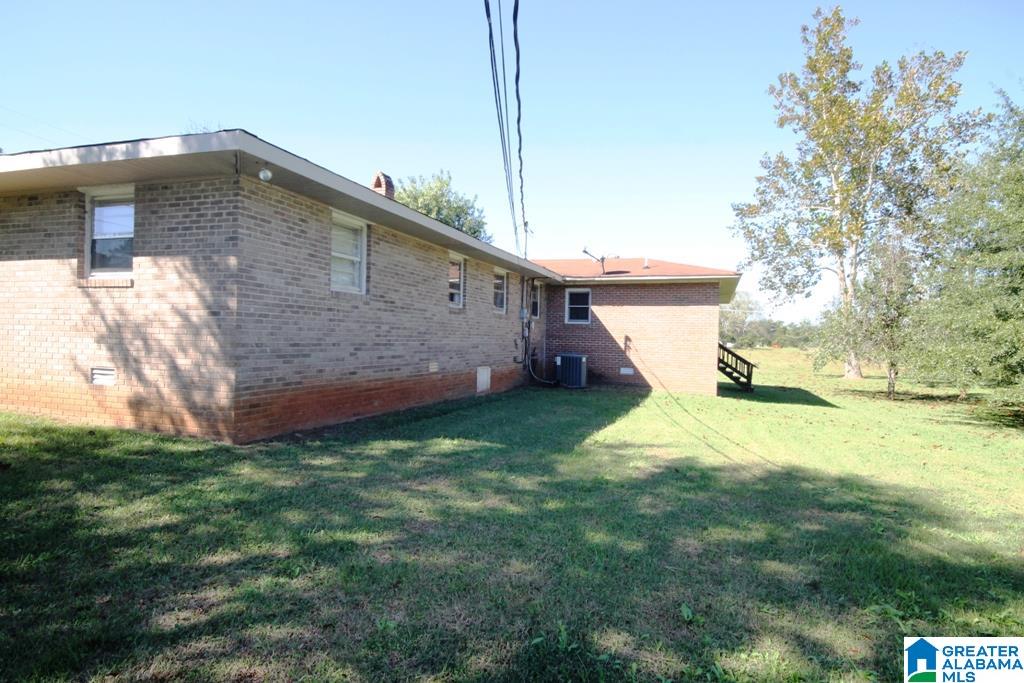 1560 White Plains Road Anniston, AL 36207 - Photo 2 of 38