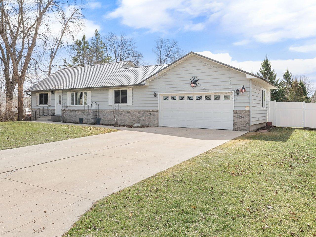 1429 Rice Lake Road Owatonna, MN 55060 - Photo 2 of 35