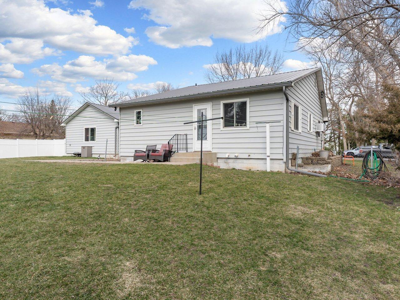 1429 Rice Lake Road Owatonna, MN 55060 - Photo 6 of 35