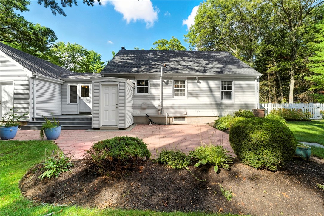 39 Whipple Road Smithfield, RI 02917 - Photo 29 of 39