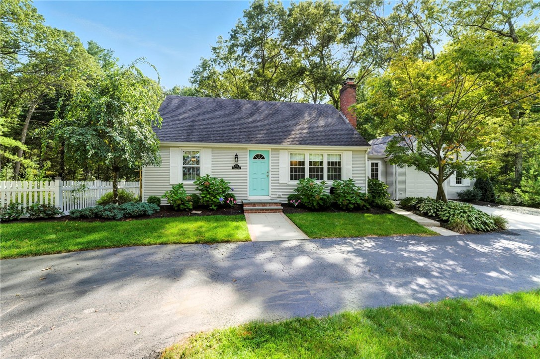 39 Whipple Road Smithfield, RI 02917 - Photo 3 of 39