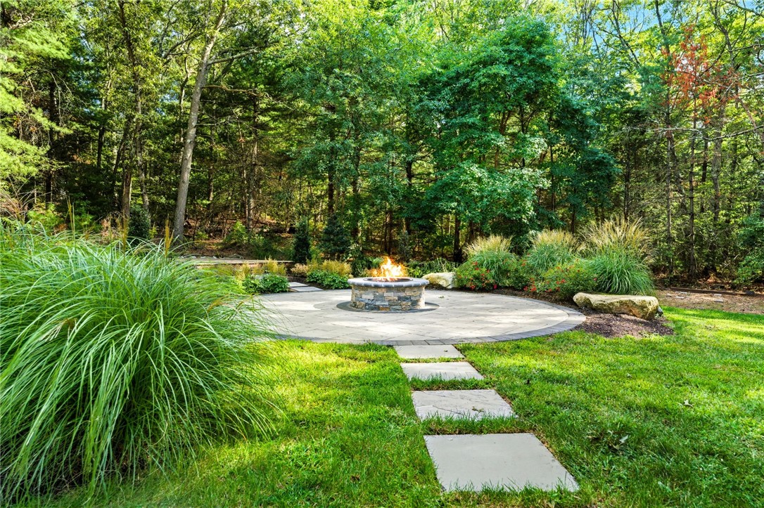 39 Whipple Road Smithfield, RI 02917 - Photo 31 of 39