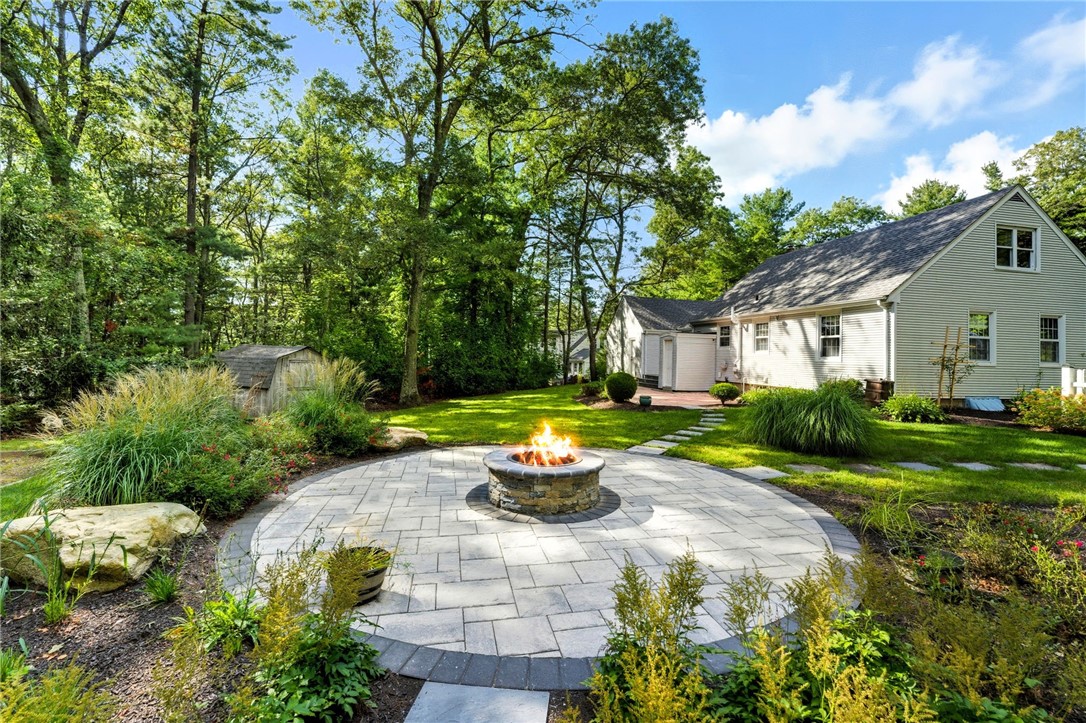 39 Whipple Road Smithfield, RI 02917 - Photo 32 of 39