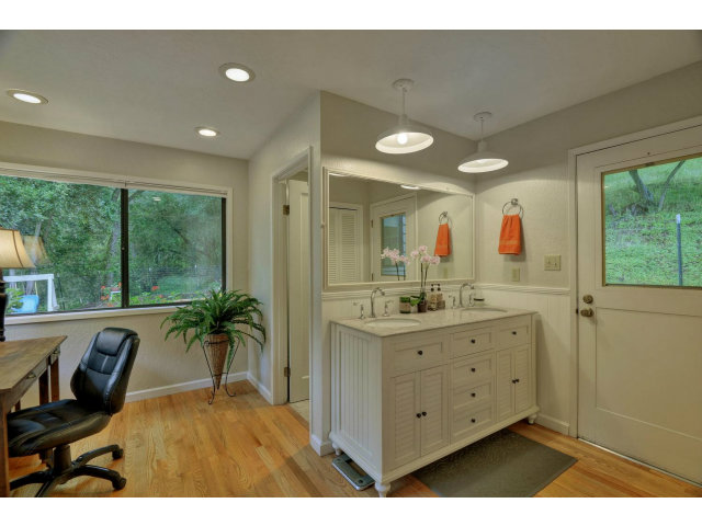 14550 Shannon Road Los Gatos, CA 95032 - Photo 12 of 25 Gallery Image 12