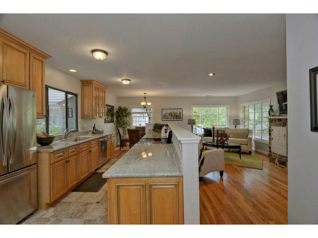 14550 Shannon Road Los Gatos, CA 95032 - Photo 7 of 25 Gallery Image 7
