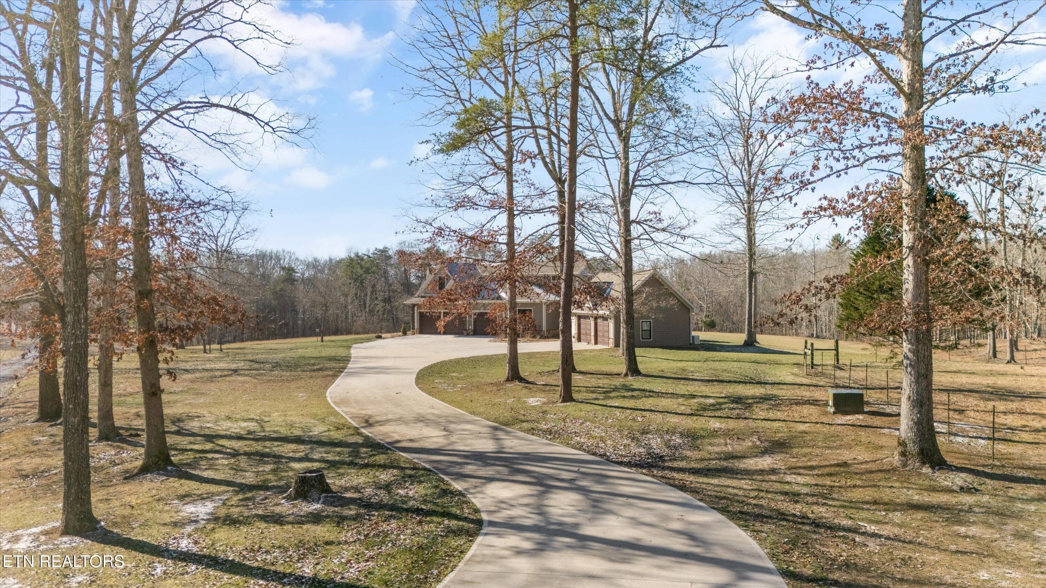 1752 Hillendale Road Crossville, TN 38572 - Photo 40 of 60 a view of a yard with large trees