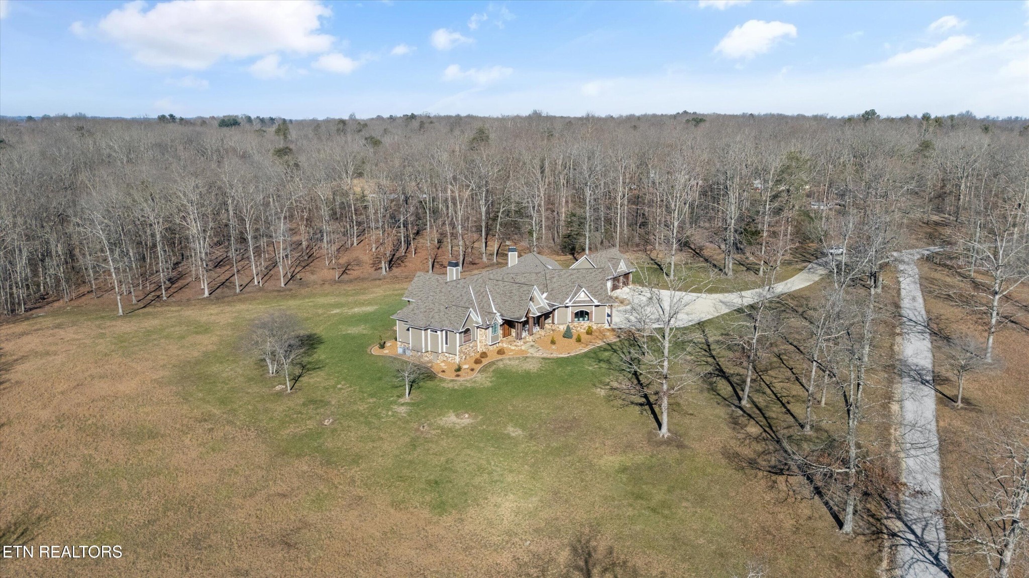 1752 Hillendale Road Crossville, TN 38572 - Photo 51 of 60 a view of a yard with mountain