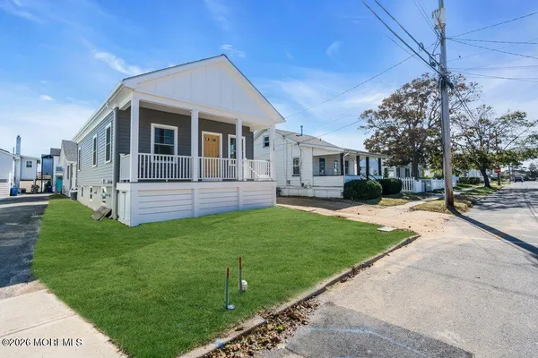 $5,000 | 1708 B Street, Unit FRONT HOUSE, Belmar, NJ 07719