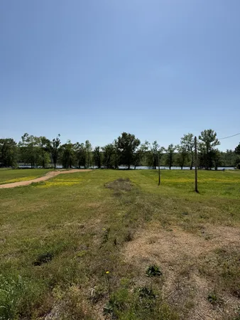 $69,500 | 461 Hardin Btm Road, Clifton, TN 38425
