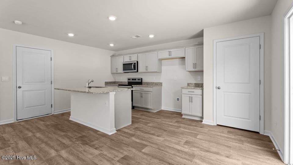 3909 Falcon Court Wilson, NC 27896 - Photo 5 of 39 16-custom-DSC00491