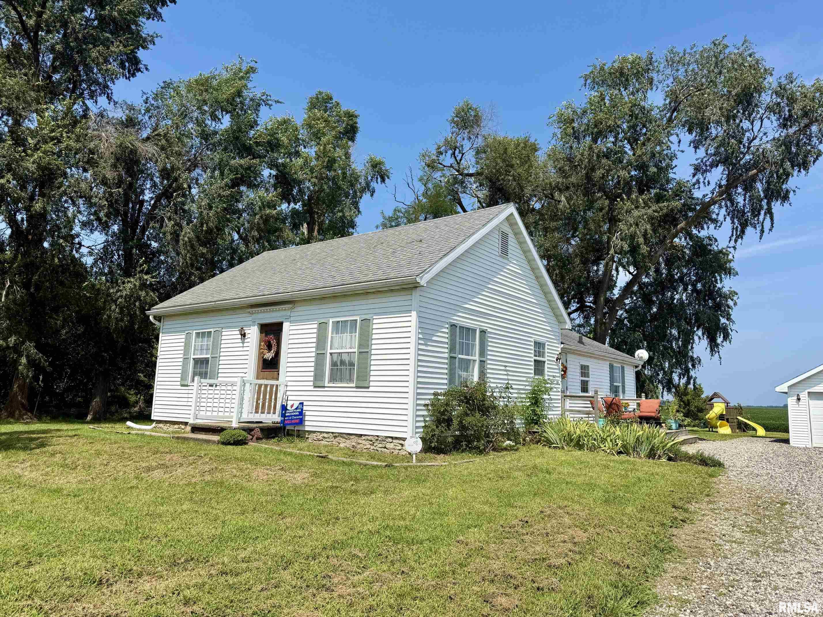 13936 Sangamon County Line Road Pleasant Plains, IL 62677 - Photo 1 of 36 Gallery Image 1