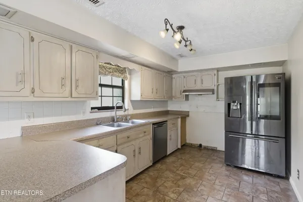 $349,000 | 2381 Classic Way, Powell, TN 37849