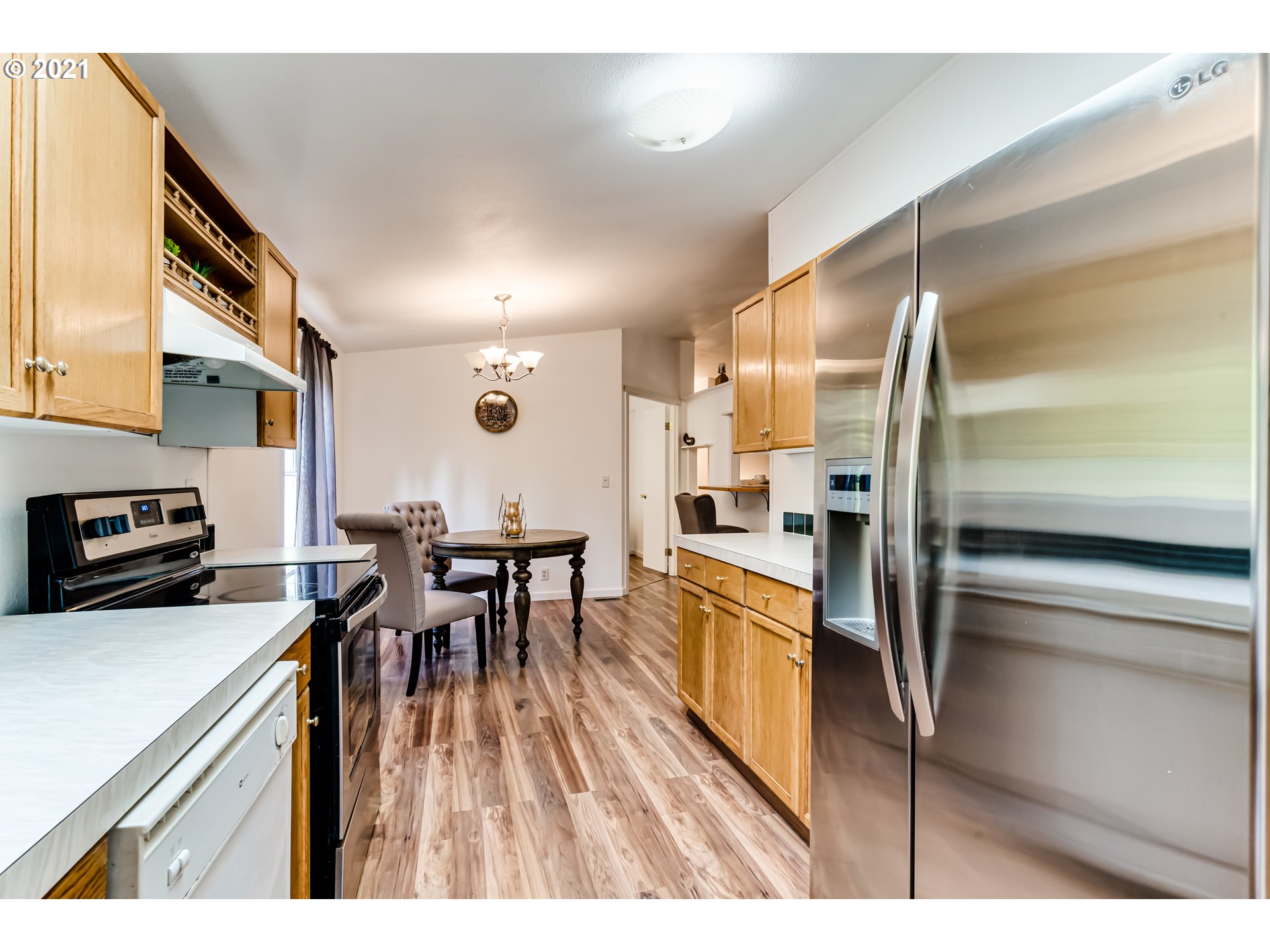 24473 Butler Road Elmira, OR 97437 - Photo 11 of 32 Gallery Image 11