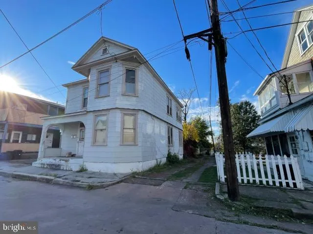 $79,000 | 17 East 4th Street, Cumberland, MD 21502