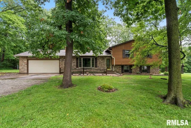 $269,900 | 1401 265th Street, Sherrard, IL 61281