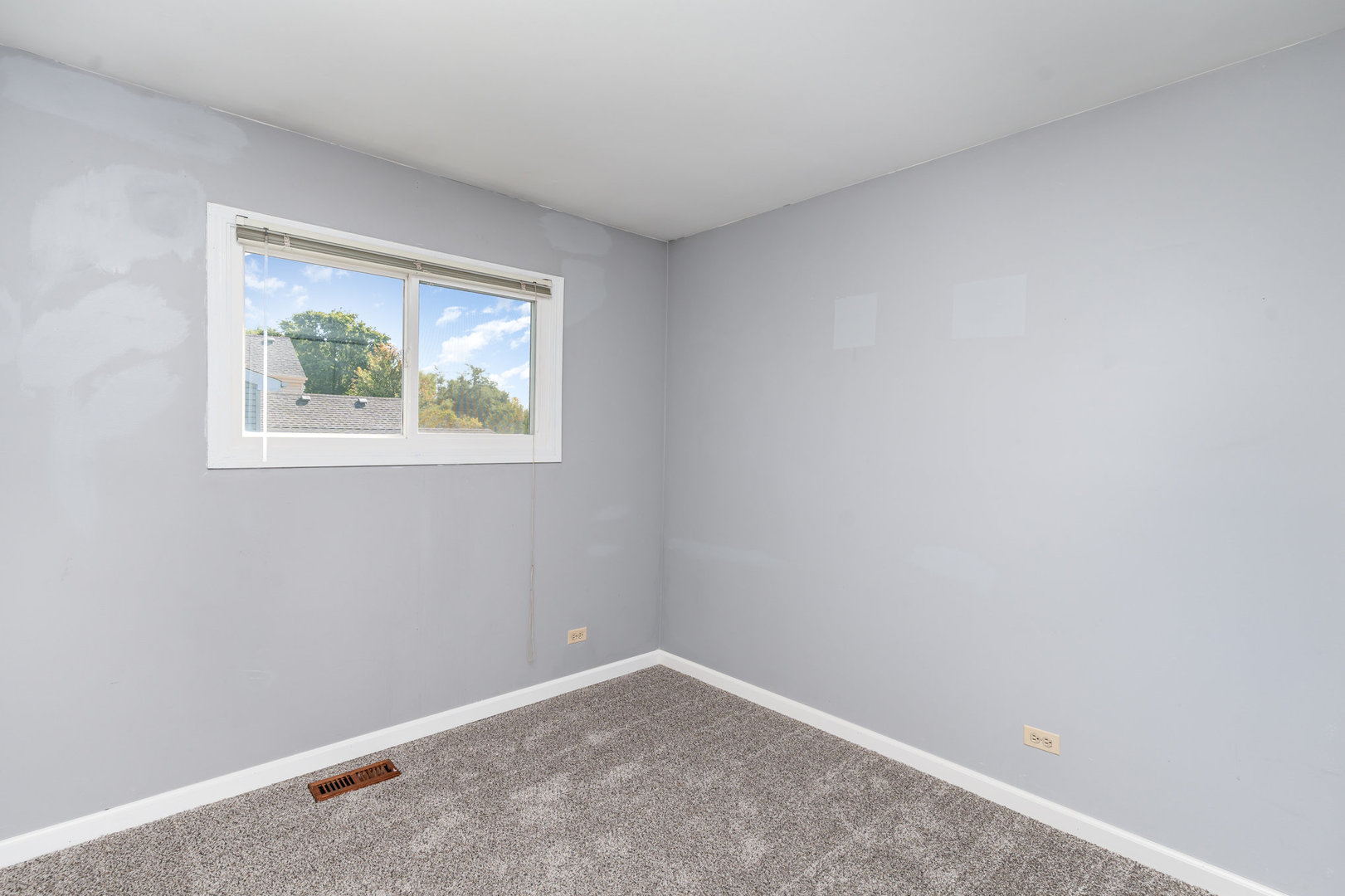 S045 Pleasant Hill Road Wheaton, IL 60187 - Photo 11 of 31 an empty room with windows