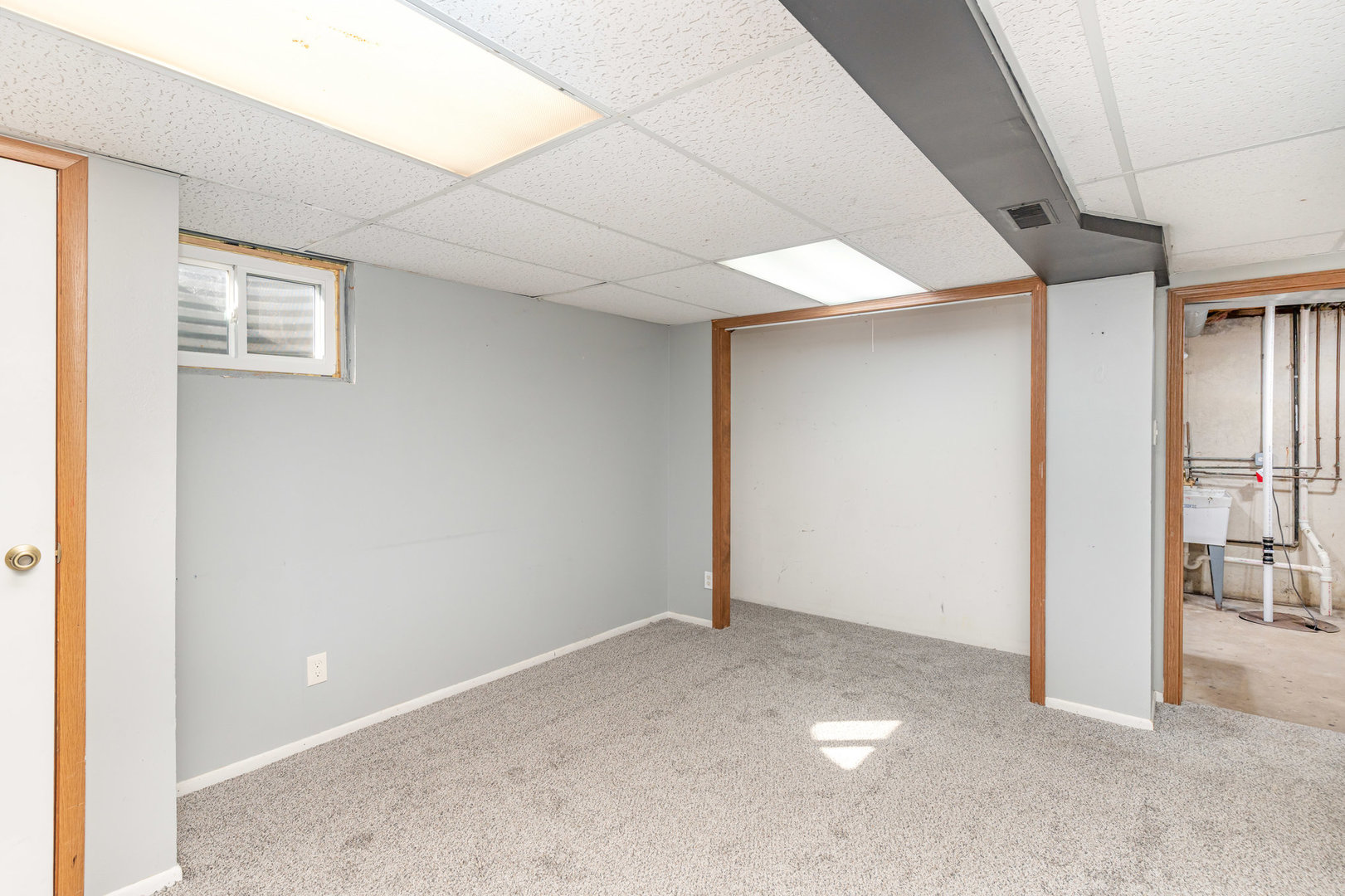 S045 Pleasant Hill Road Wheaton, IL 60187 - Photo 20 of 31 a view of an empty room
