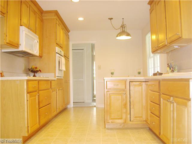 137 4 Brooks Road Winston-Salem, NC 27107 - Photo 5 of 15 Kitchen. Recently updated kitchen
