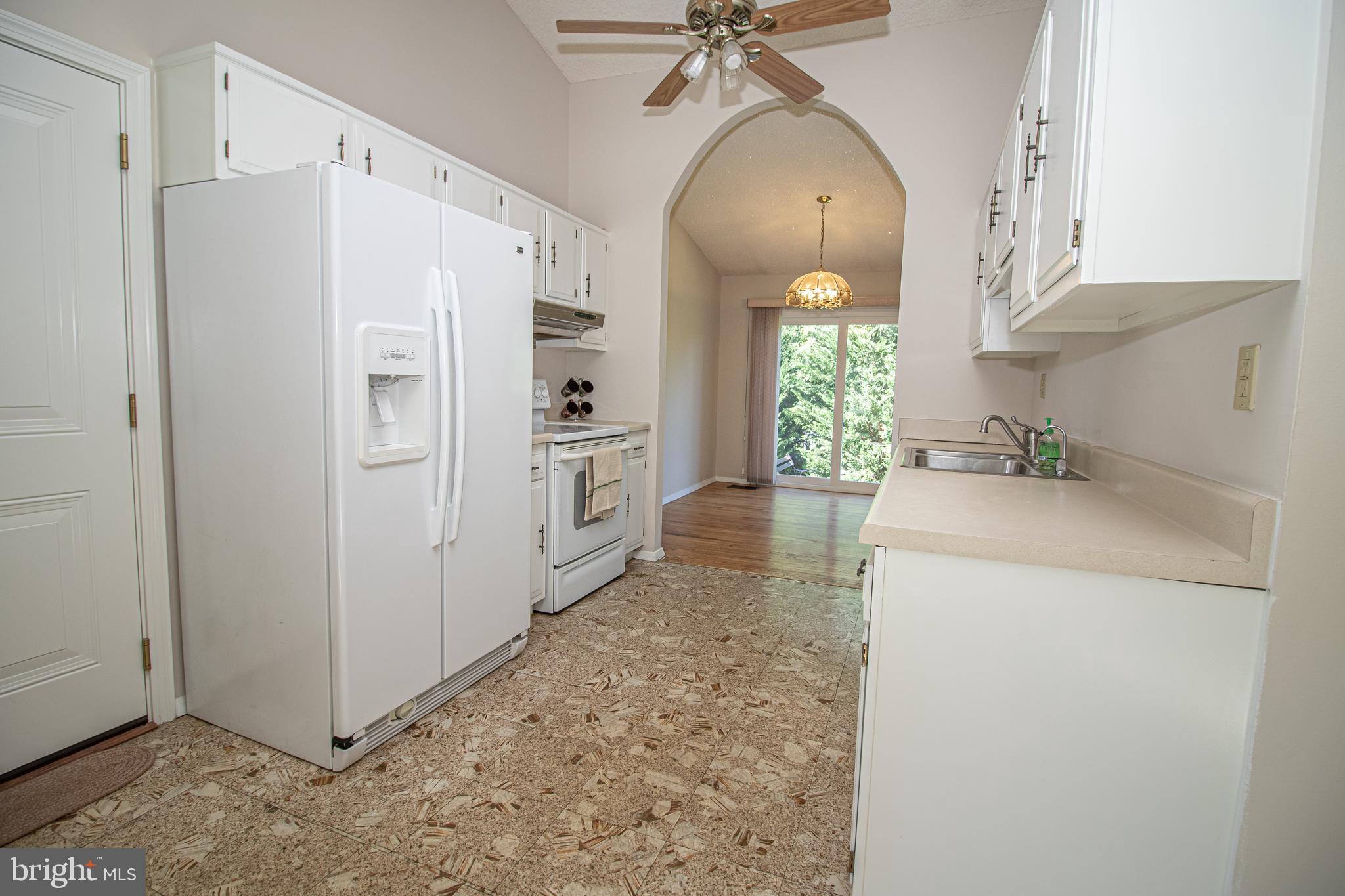 14224 Alderton Road Silver Spring, MD 20906 - Photo 6 of 52