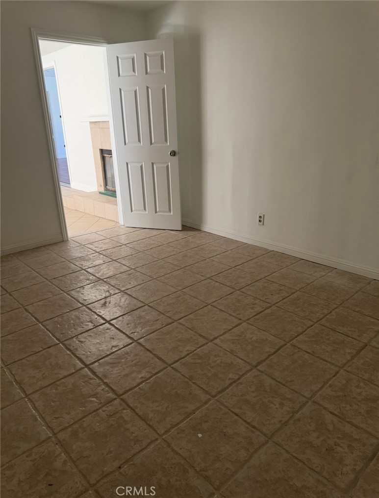 7514 Beckford Avenue Reseda, CA 91335 - Photo 12 of 20