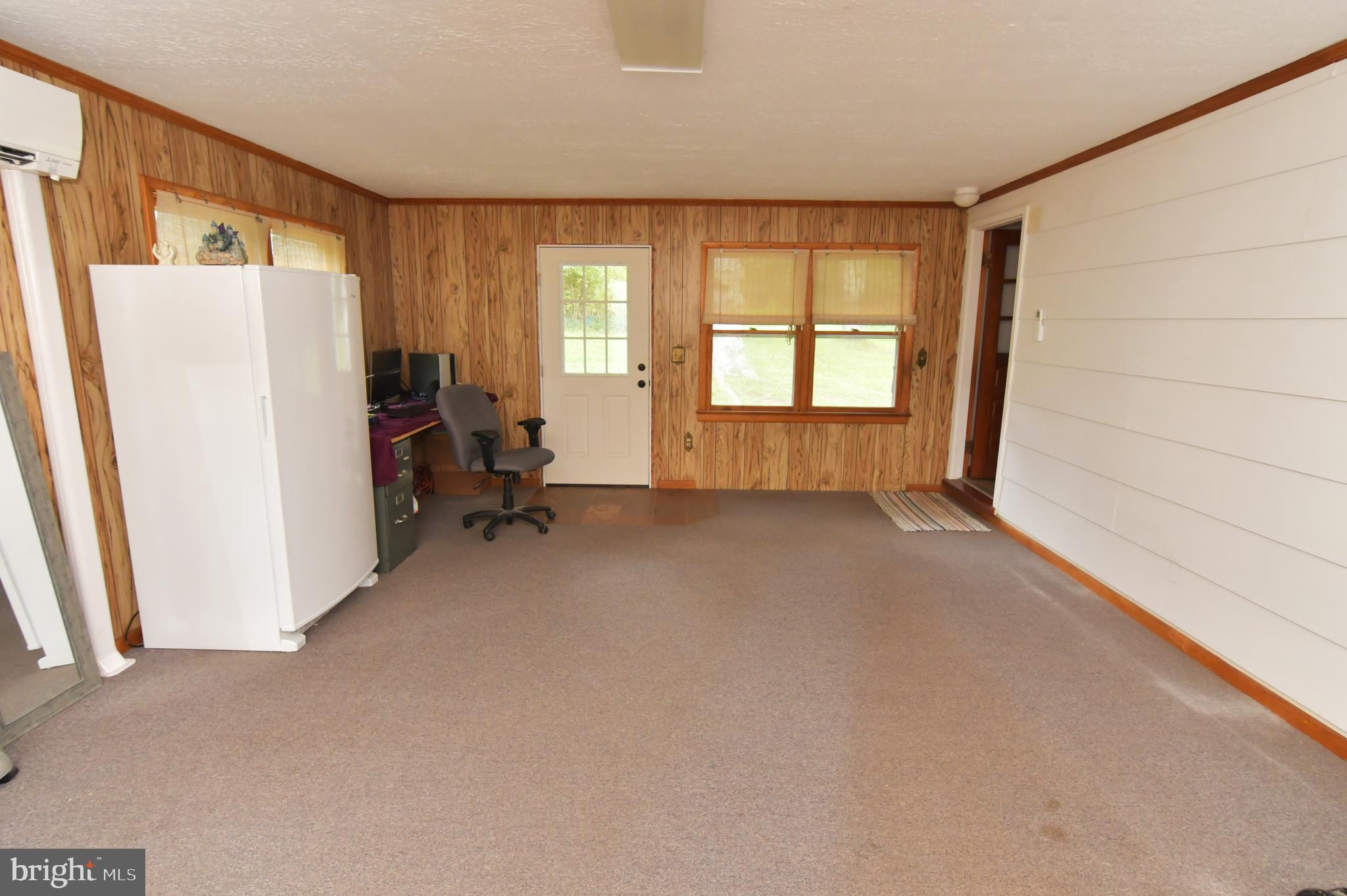 500 Dunmore Ridge Road Augusta, WV 26704 - Photo 16 of 43 Family room