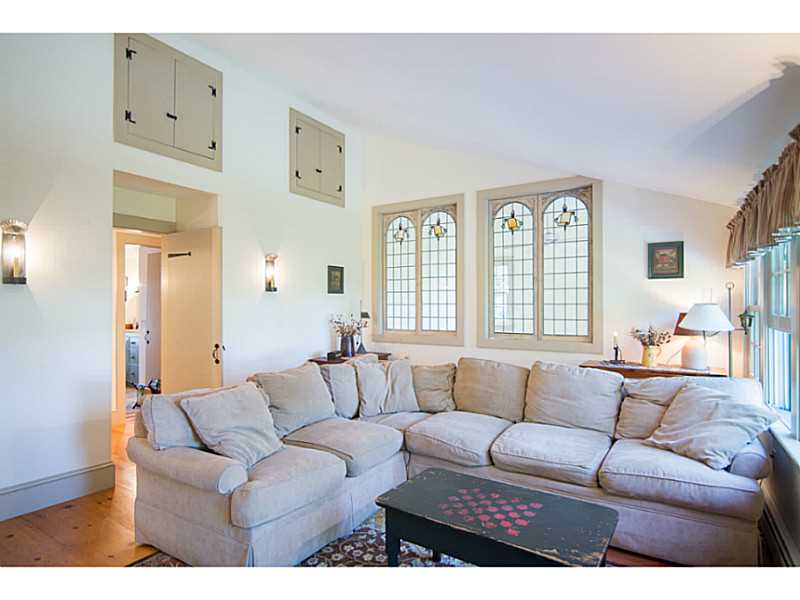 34 Fessenden Road Barrington, RI 02806 - Photo 11 of 23 Den/Family/Great Room.