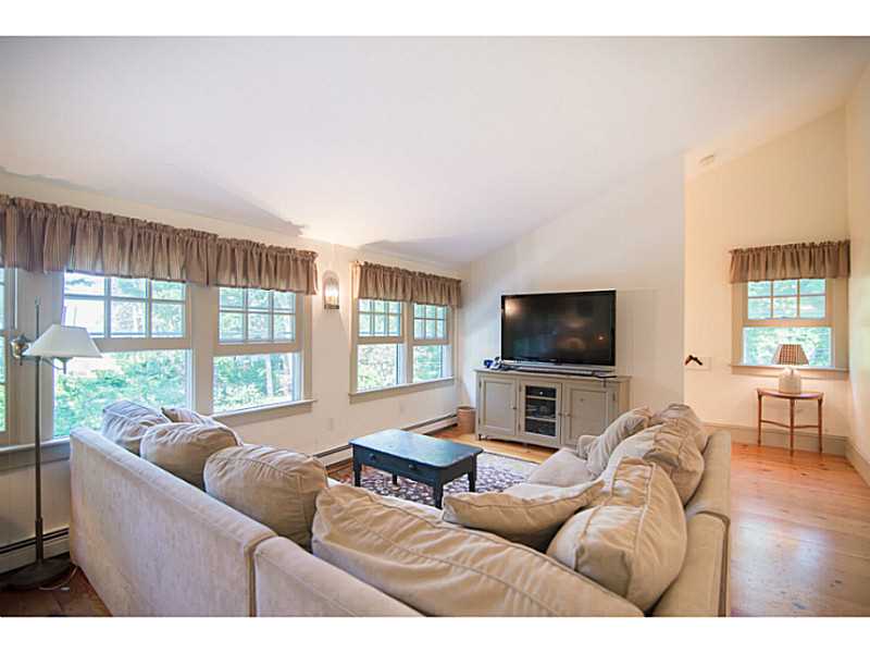 34 Fessenden Road Barrington, RI 02806 - Photo 12 of 23 Exterior Front.