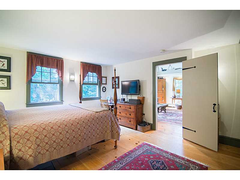 34 Fessenden Road Barrington, RI 02806 - Photo 15 of 23 Bedroom.