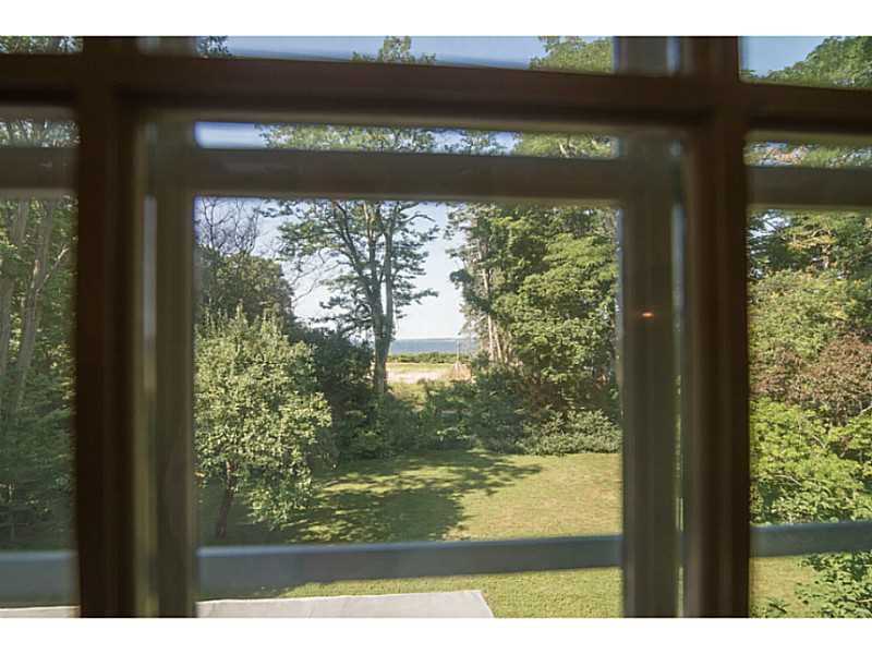 34 Fessenden Road Barrington, RI 02806 - Photo 17 of 23 View.