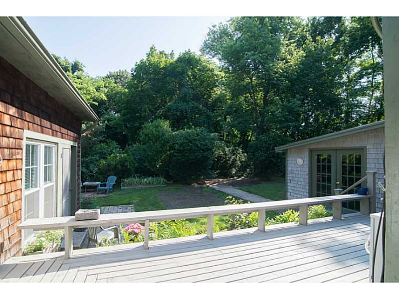 34 Fessenden Road Barrington, RI 02806 - Photo 21 of 23 Exterior Back.