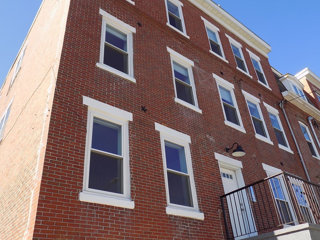 28 Hawthorne Street, Unit 2 Chelsea, MA 02150 - Photo 12 of 18