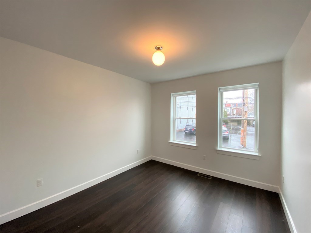 28 Hawthorne Street, Unit 2 Chelsea, MA 02150 - Photo 3 of 18
