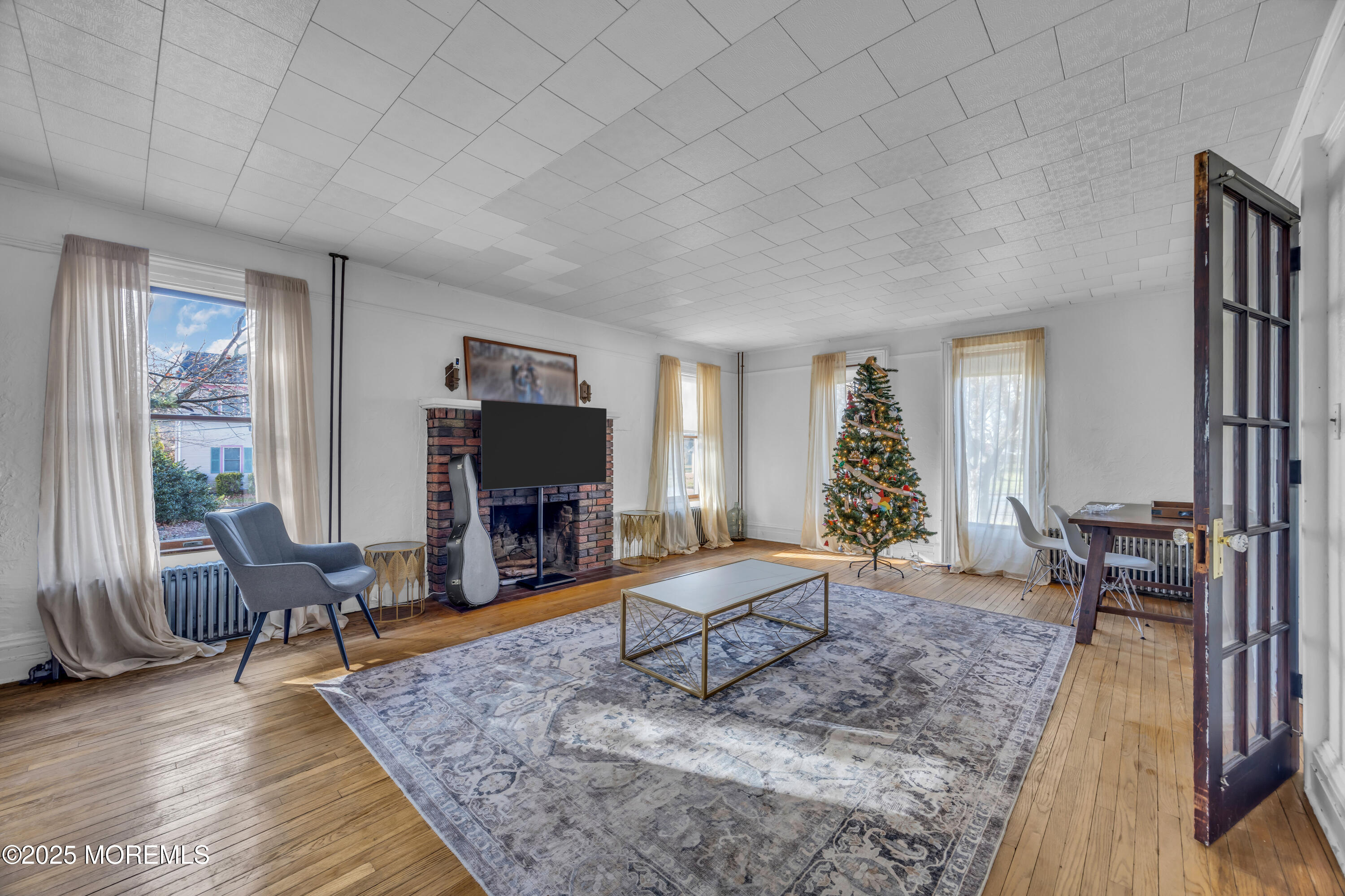 178 Dutch Lane Road Freehold, NJ 07728 - Photo 17 of 40 Living Room