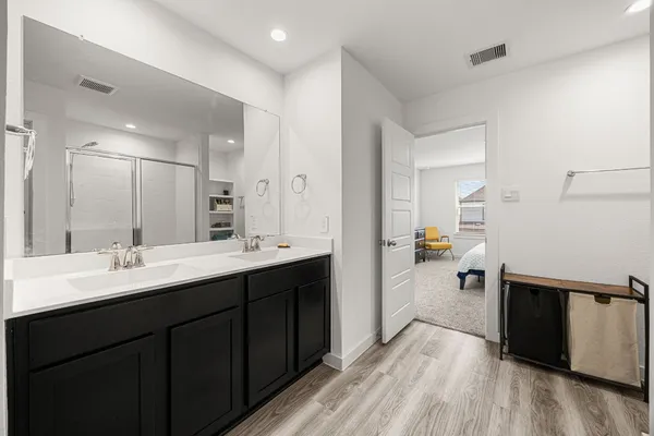 $2,350 | 12313 Churchill Downs Drive, Houston, TX 77047