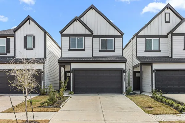 $2,350 | 12313 Churchill Downs Drive, Houston, TX 77047