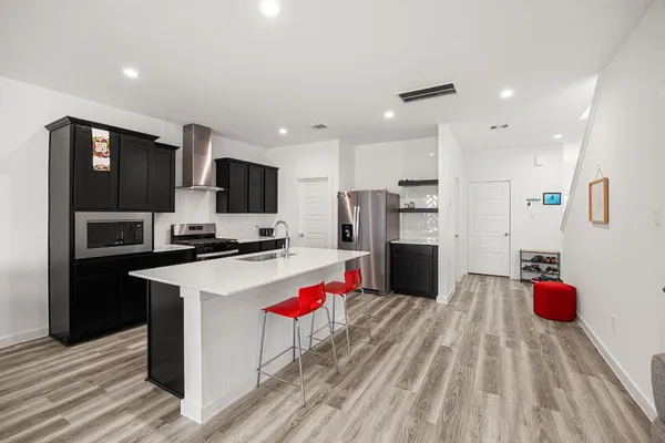 $2,350 | 12313 Churchill Downs Drive, Houston, TX 77047