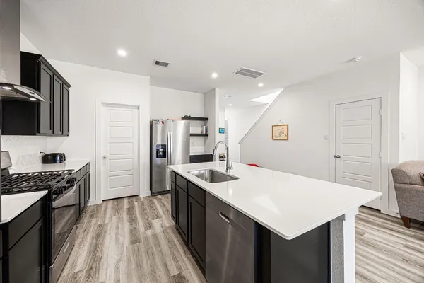 $2,350 | 12313 Churchill Downs Drive, Houston, TX 77047