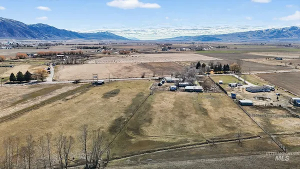 $475,000 | 1044 West Samaria Lane, Malad City, ID 83252